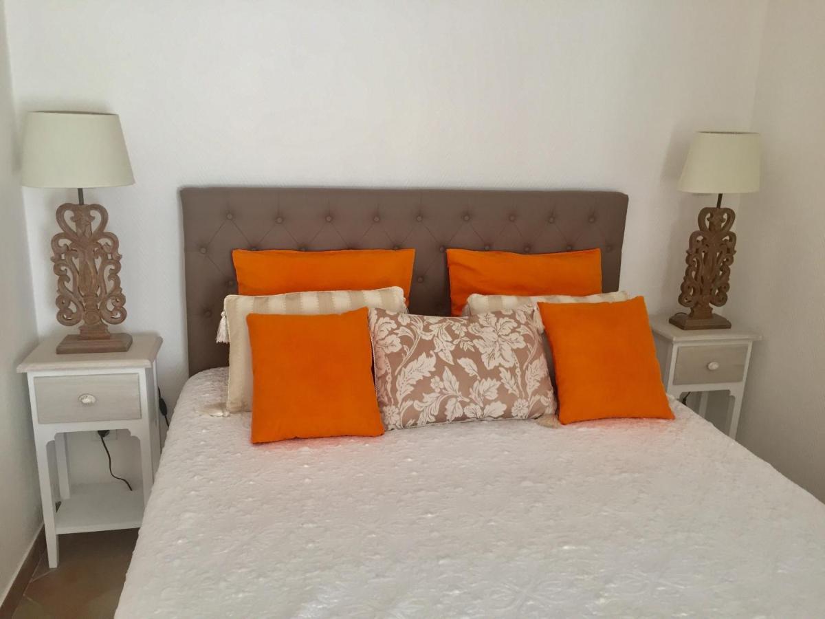 Apartment Colombier *